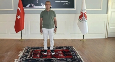 CHP'li Belediye Başkanı'nın makam odasına haciz