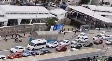 Düğün konvoyu ile yolu kesmişlerdi