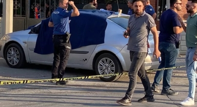 Eşini katledip cesedini karakola götürdü 