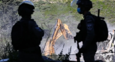 İsrail ordusu Filistinlilerin evlerini tahrip ediyor