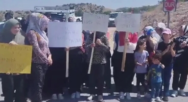 İşten çıkartılan maden işçilerden protesto