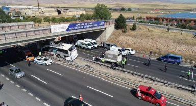 Otobüs ikiye ayrılmıştı