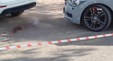 Otomobile çarpan motosiklet sürücüsü hayatını kaybetti