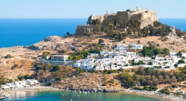 Rodos'ta Türk teknisyenlere gözaltı