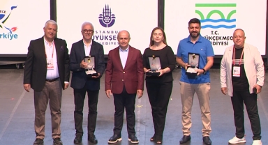 Uluslararası İstanbul Büyükçekmece Kültür ve Sanat Festivali kapsamında her yıl verilen basın ödülleri bu yıl da 3 kategoride verildi