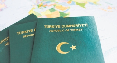 Yeşil pasaport bordoyu solladı