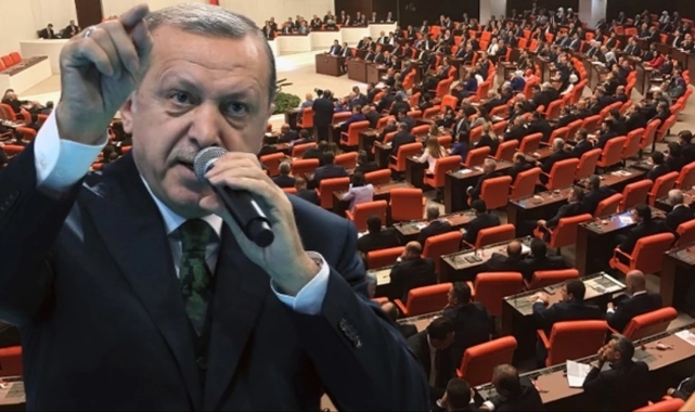 AK Partili 3 isim görevinden istifa etti