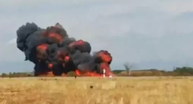 Askeri hava gösterisi öncesi savaş uçağı düştü