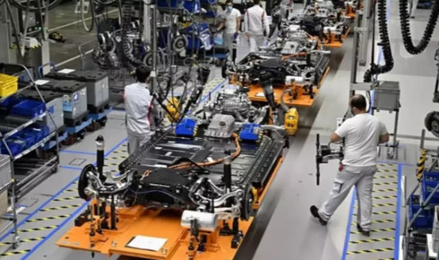 Audi, Brüksel fabrikasında isyan çıktı