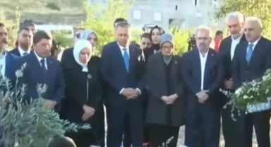 Bakanlar, Narin’in kabrini ziyaret etti