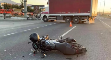 Bolu'da Motosiklet Minibüse Çarptı