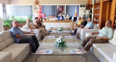 CHP İlçe Başkanı Sedat Karakaya, Kemer Belediye Başkan Vekili Sema Özdemir’i Ziyaret Etti