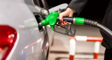 Gece yarısı akaryakıta okkalı zam!