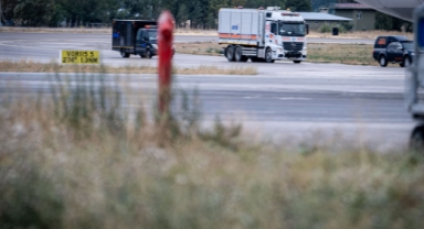 Hindistan uçağında bomba ihbarı