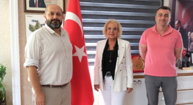 Kemer Belediye Başkan Vekili Sema Özdemir, Türk Kızılayı Kan Bağışı Merkezi Müdürü Dr. Okan Erdoğan’ı Ziyaret Etti