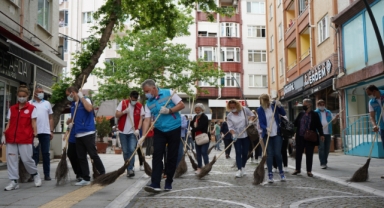 Lüleburgaz Belediyesi'nden Temizlik Seferberliği: 'Temiz Sokaklar Mutlu Yarınlar'