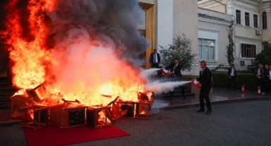 Mecliste büyük gerginlik