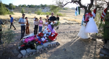 Narin'in mezarına ziyaretçi akını... 