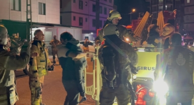 Sultanbeyli'de yangın çıktı