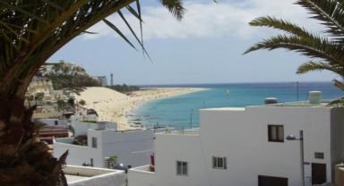 Turistik adaya göçmen akını