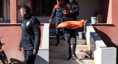 2 yaşındaki çocuk yangında öldü