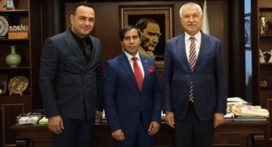 Adana'da Diplomatik Temaslar: Bangladeş Büyükelçisi M. Amanul Haq ve İş İnsanı Cumali Yılmaz'dan Vali Yavuz Selim Köşger ve Başkan Zeydan Karalar'a Ziyaret