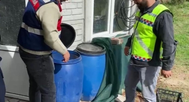 Bağ evinde 558 litre sahte içki ele geçirildi