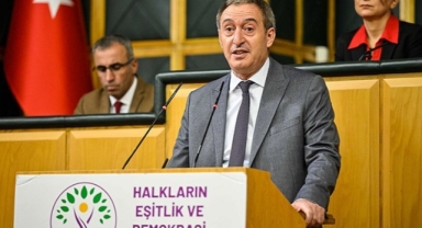 HDP'li isimden kürsüde Erdoğan'a çağrı