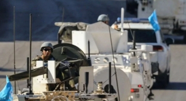 İsrail tankları BM üssüne girdi