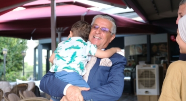 Kemer Belediye Başkanı Topaloğlu, Pazar Esnafıyla Buluştu