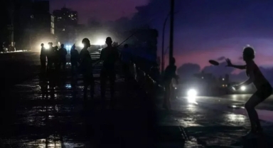 Küba'da elektrik krizi ikinci gününde