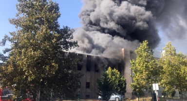 Kumaş fabrikasında korkutan yangın 