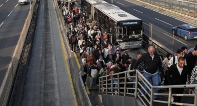 Metrobüs durağında şüphe üzerine durdurulan kadının 22 yıl kesinleşmiş hapis cezası çıktı 