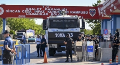 Özgür Özel'e hakaret etti