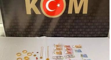 Polis Taklidi Yapan Dolandırıcılar Yakalandı 