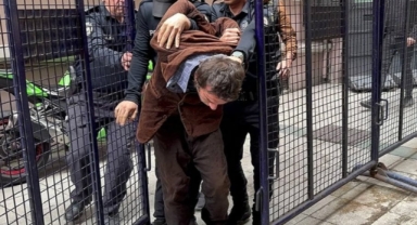 Polise bıçakla saldıran zanlı tutuklandı