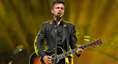 Teoman saplantılı hayranını affetti