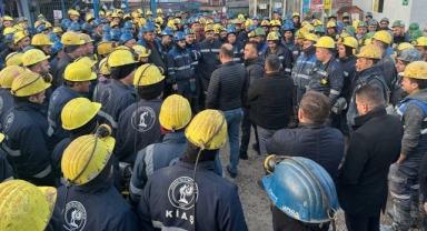 500 madenci kendilerini yer altına kapattı