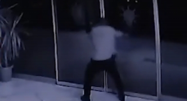 AKP Beylikdüzü İlçe Başkanlığı'na saldırı