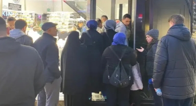 Altının fiyatını duyanlar kuyumcuya akın etti