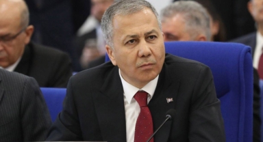 Bakan Yerlikaya öldürülen kadınları suçladı