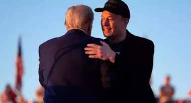 Donald Trump Elon Musk'ın görevini duyurdu