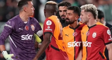 Galatasaraylı futbolcular birbirine girdi 