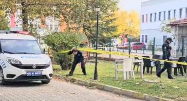 Kavgayı ayırmak isteyen genç canından oldu