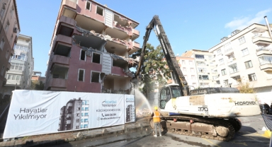 Küçükçekmece Özfeza Sitesi'nde Güvenli Yaşam İçin Dönüşüm Başladı