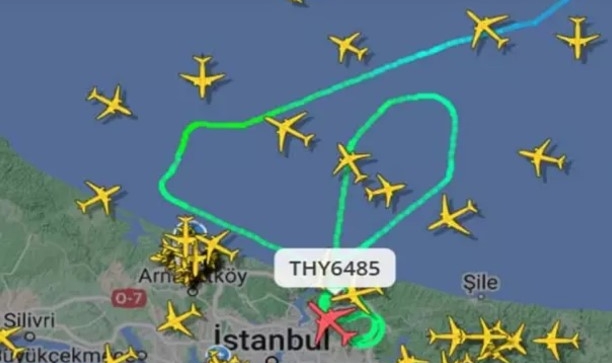 Lodosun vurduğu İstanbul'da uçaklar iniş yapamıyor