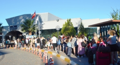 Türkler Yunan Adaları'na akın etti