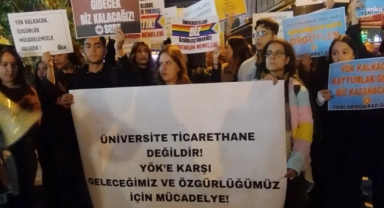 YÖK İzmir'de de protesto edildi