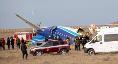 Azerbaycan düşen uçak nedeniyle özür ve tazminat bekliyor