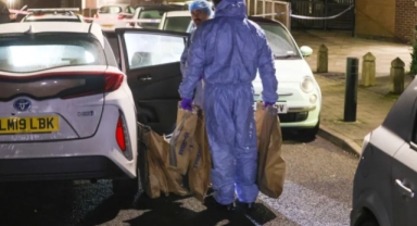 Londra'da kilise önünde silahlı saldırı